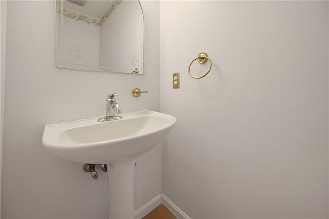 30 Gianna Drive, Cranston, RI 02921