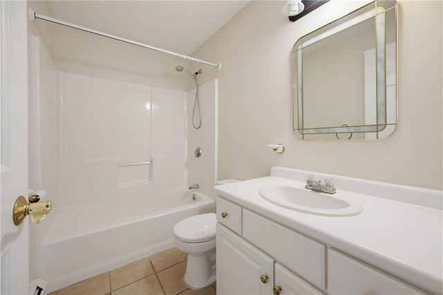 30 Gianna Drive, Cranston, RI 02921
