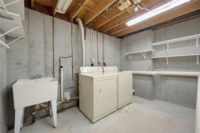 30 Gianna Drive, Cranston, RI 02921