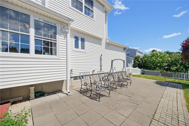 30 Gianna Drive, Cranston, RI 02921