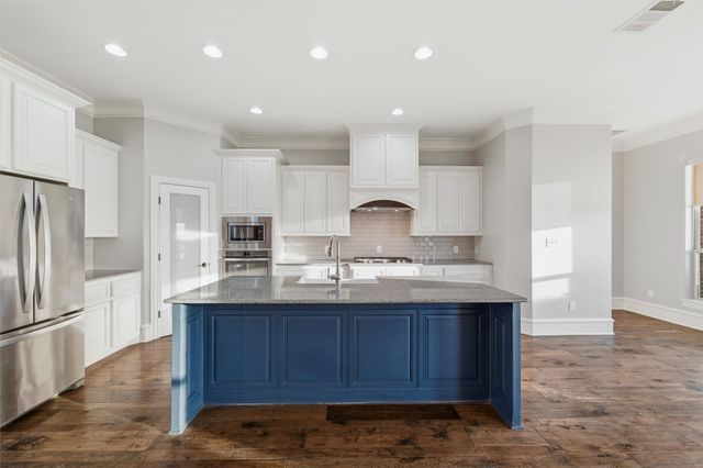 110 Eagles Roost Circle, Ennis, TX 75119