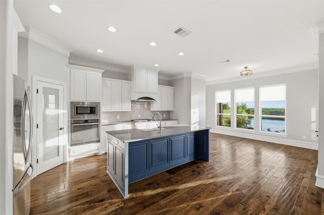 110 Eagles Roost Circle, Ennis, TX 75119