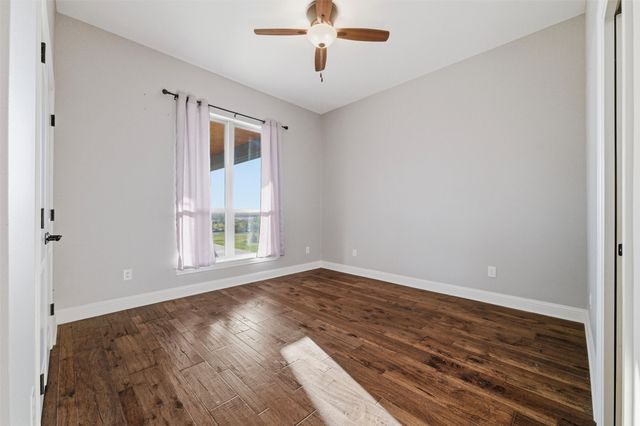 110 Eagles Roost Circle, Ennis, TX 75119