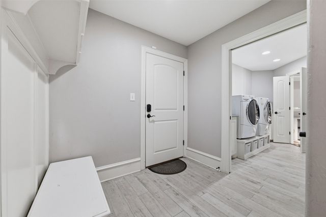 110 Eagles Roost Circle, Ennis, TX 75119