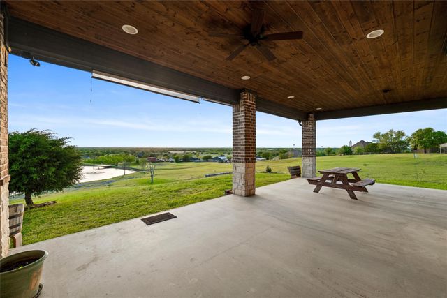 110 Eagles Roost Circle, Ennis, TX 75119