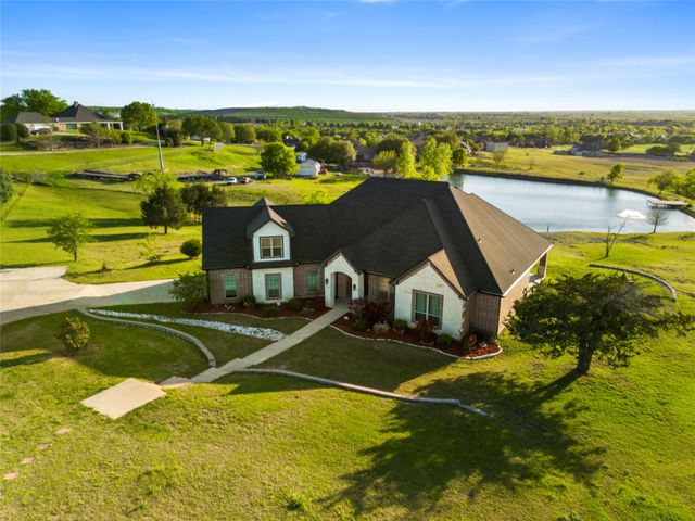 110 Eagles Roost Circle, Ennis, TX 75119