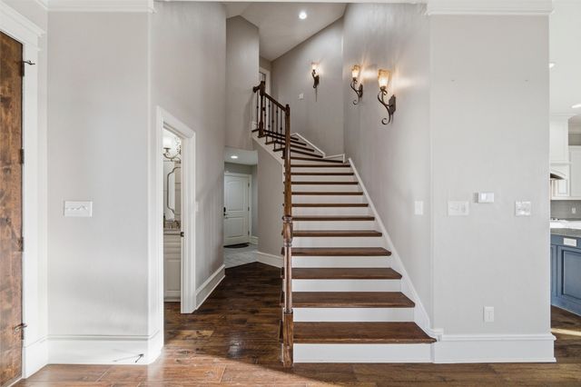 110 Eagles Roost Circle, Ennis, TX 75119