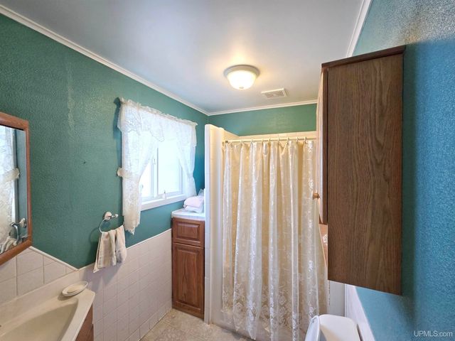 205 Iron Mountain Street, Iron Mountain, MI 49801