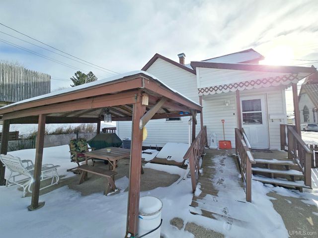 205 Iron Mountain Street, Iron Mountain, MI 49801