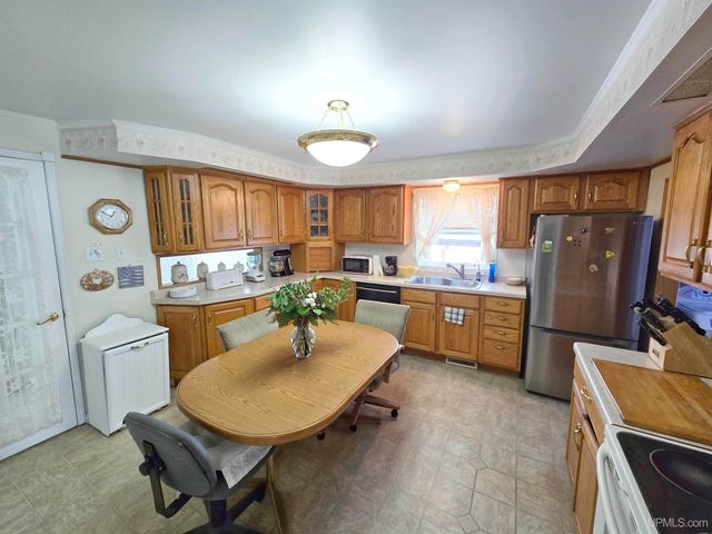 205 Iron Mountain Street, Iron Mountain, MI 49801