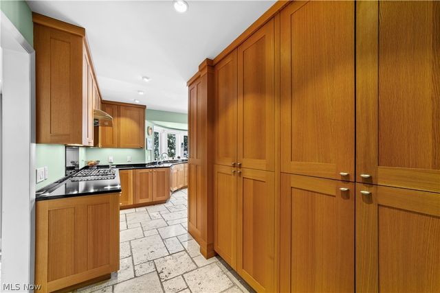 2408 Beachwood Boulevard, Beachwood, OH 44122