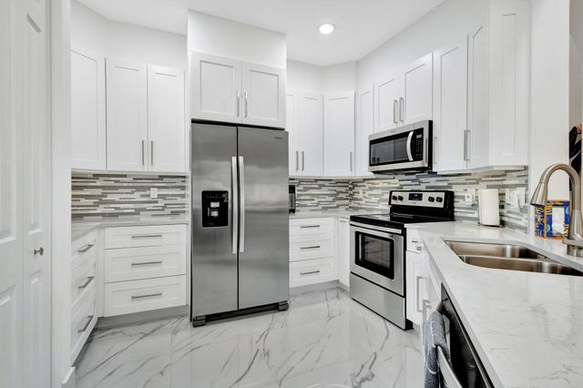 6623 Southport Drive, Boynton Beach, FL 33472