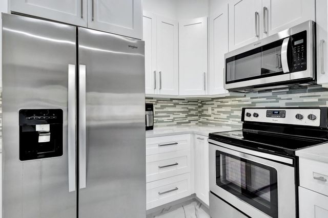 6623 Southport Drive, Boynton Beach, FL 33472