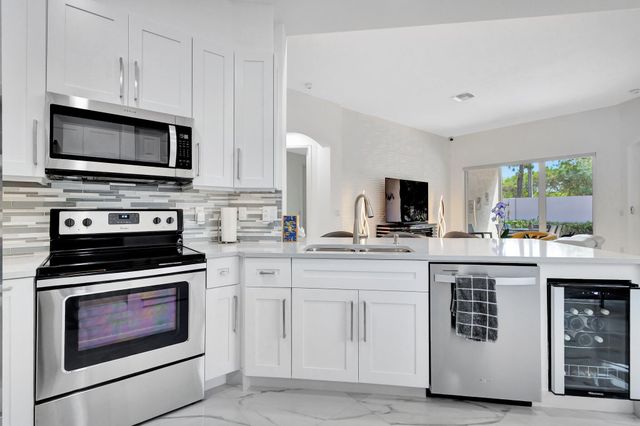 6623 Southport Drive, Boynton Beach, FL 33472