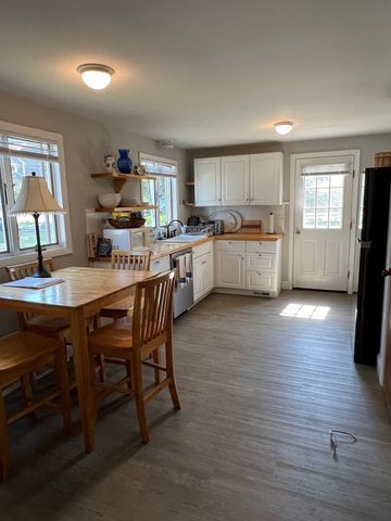 65 Brockton Ave, Scituate, MA 02066