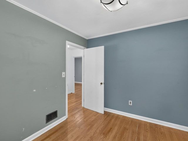 131 Iroquois Avenue, Essex Junction, VT 05452