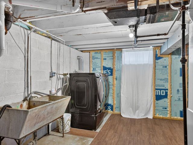 131 Iroquois Avenue, Essex Junction, VT 05452