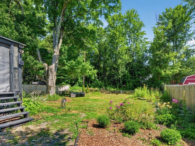 131 Iroquois Avenue, Essex Junction, VT 05452
