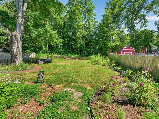 131 Iroquois Avenue, Essex Junction, VT 05452