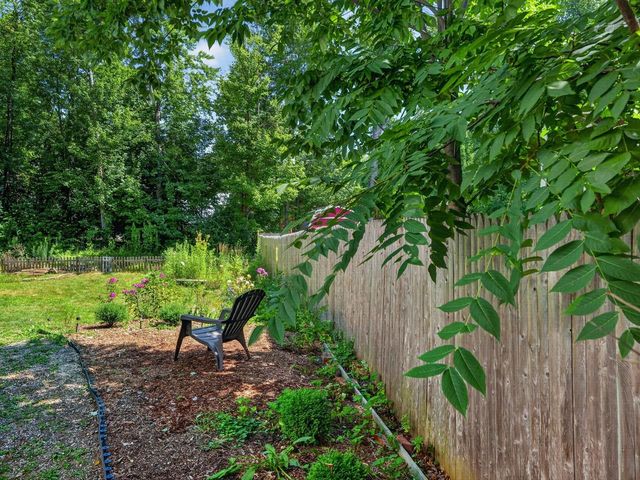 131 Iroquois Avenue, Essex Junction, VT 05452