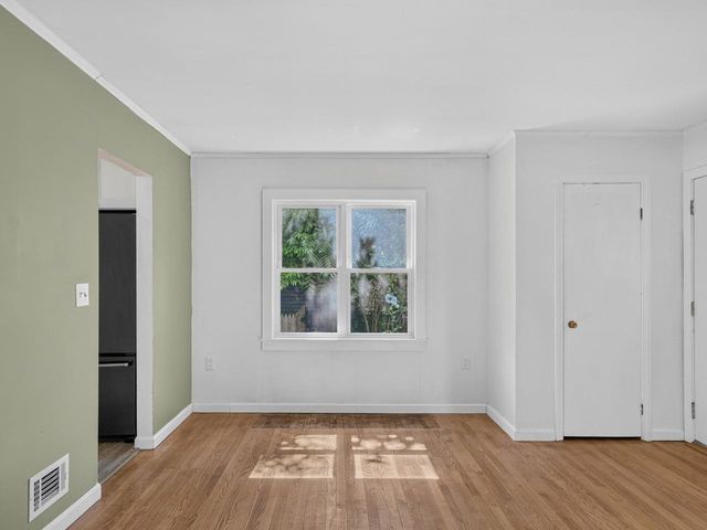 131 Iroquois Avenue, Essex Junction, VT 05452