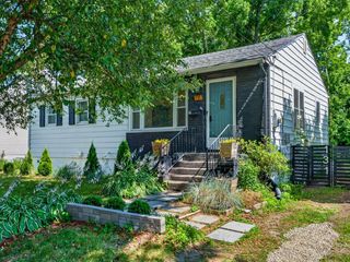 131 Iroquois Avenue, Essex Junction, VT 05452