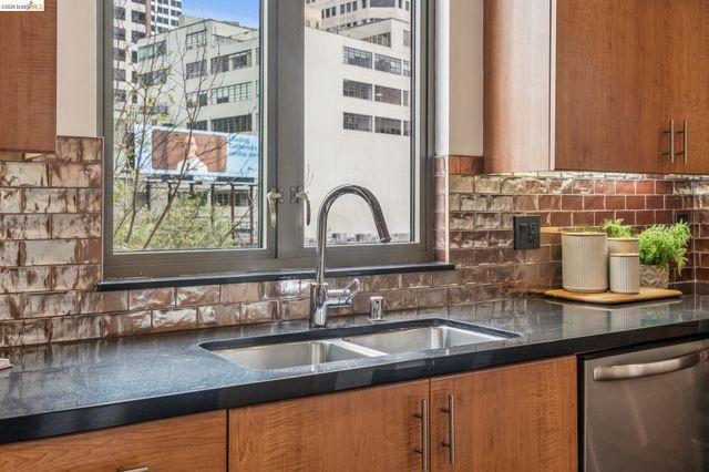 438 W Grand Ave 420, Oakland, CA 94612