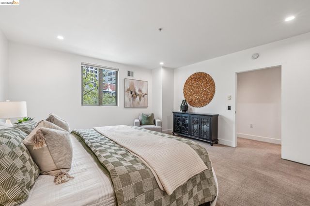 438 W Grand Ave 420, Oakland, CA 94612