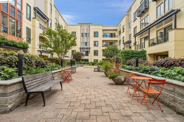 438 W Grand Ave 420, Oakland, CA 94612