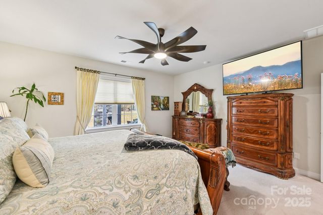 5105 Chegall Crossing Way, Mount Holly, NC 28120