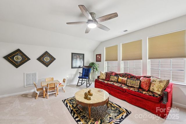 5105 Chegall Crossing Way, Mount Holly, NC 28120