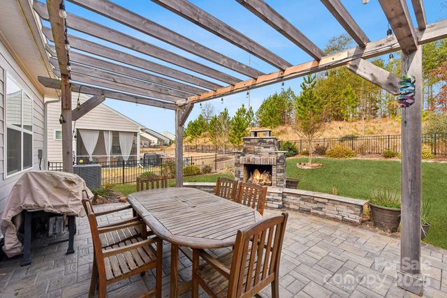 5105 Chegall Crossing Way, Mount Holly, NC 28120