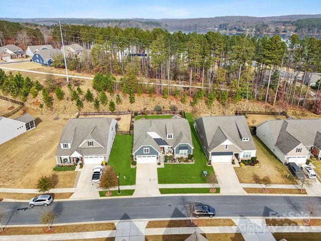 5105 Chegall Crossing Way, Mount Holly, NC 28120