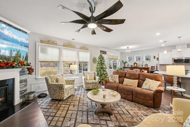 5105 Chegall Crossing Way, Mount Holly, NC 28120