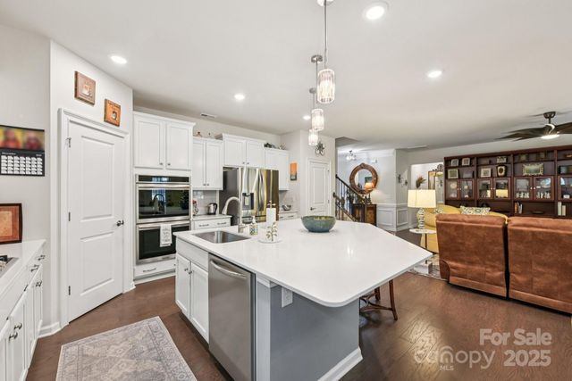 5105 Chegall Crossing Way, Mount Holly, NC 28120