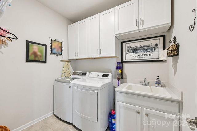 5105 Chegall Crossing Way, Mount Holly, NC 28120