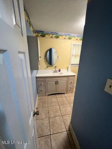 3401 Havill Road, Gautier, MS 39553