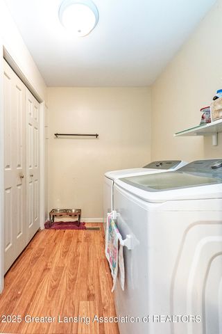 2209 Haslett Road, East Lansing, MI 48823