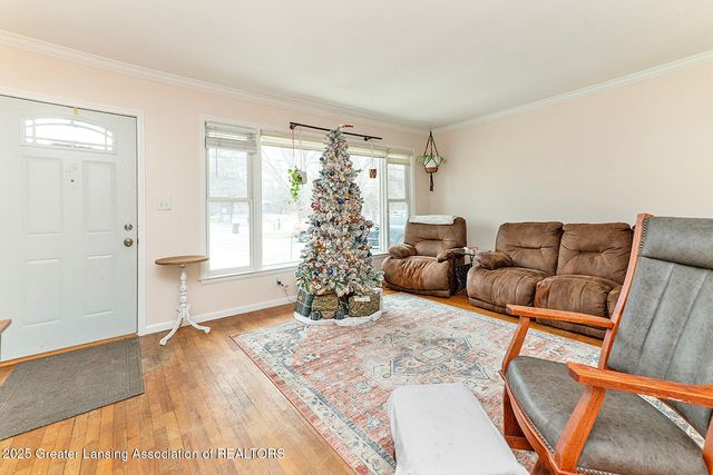 2209 Haslett Road, East Lansing, MI 48823