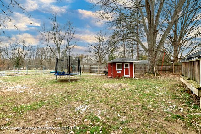 2209 Haslett Road, East Lansing, MI 48823