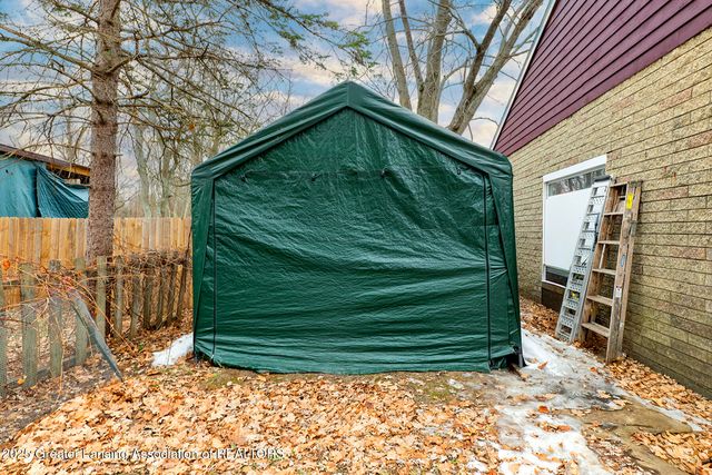 2209 Haslett Road, East Lansing, MI 48823