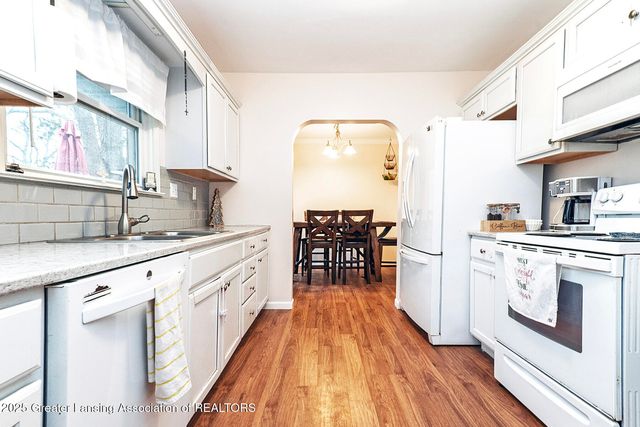 2209 Haslett Road, East Lansing, MI 48823