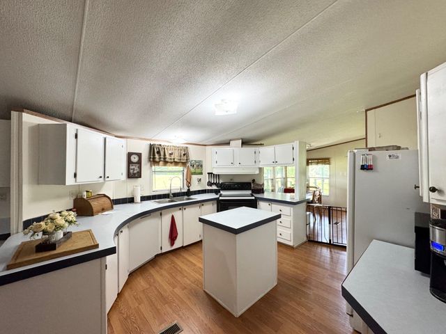 535 County Road 1710, Grapeland, TX 75844