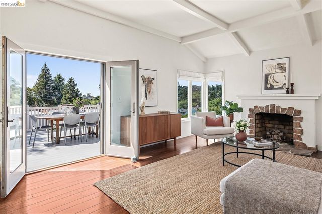 4261 Detroit, Oakland, CA 94619