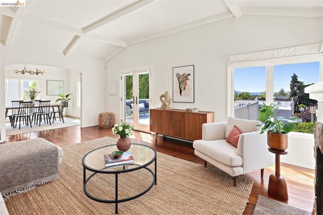 4261 Detroit, Oakland, CA 94619