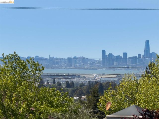 4261 Detroit, Oakland, CA 94619