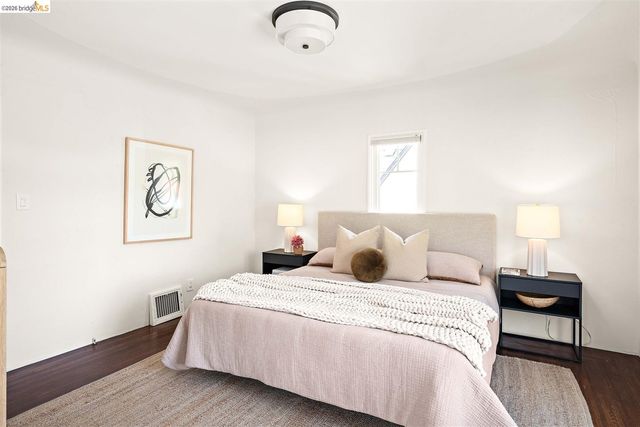 4261 Detroit, Oakland, CA 94619