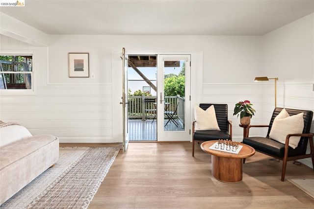 4261 Detroit, Oakland, CA 94619