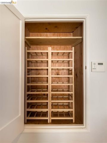 4261 Detroit, Oakland, CA 94619