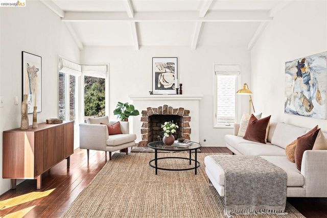 4261 Detroit, Oakland, CA 94619